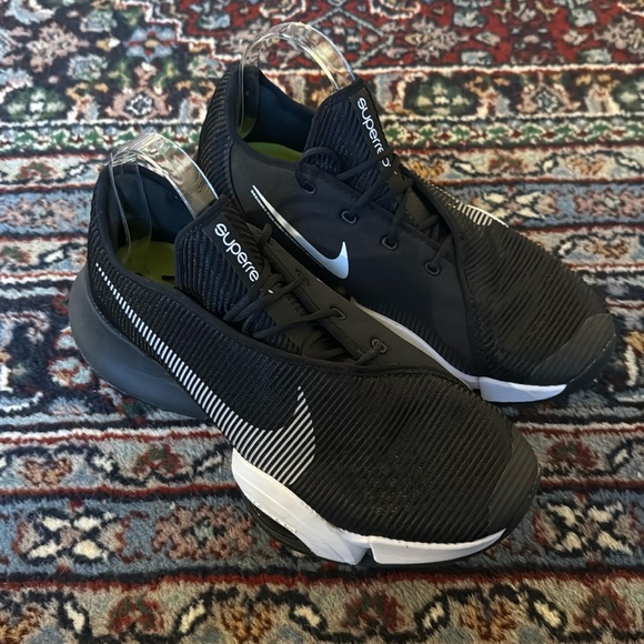NIKE AIR ZOOM SUPERREP 2 - Women’s Size 10 - Picture 2 of 7